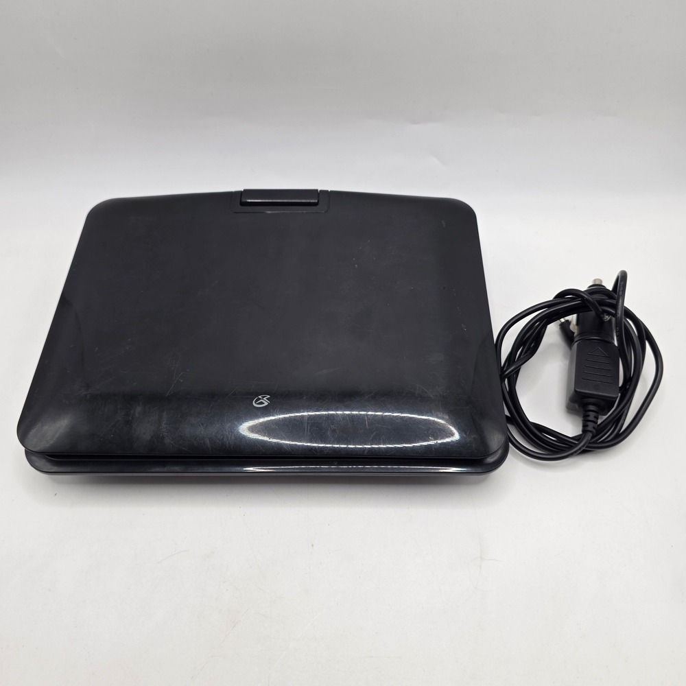 GPX Portable DVD Player PD701B 7 Inch LCD Screen Black Car Adapter Travel Movie